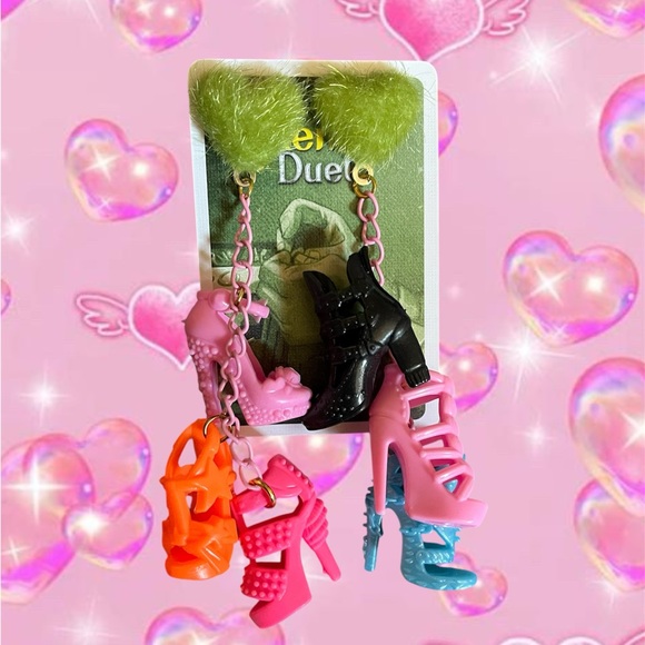 Barbie dream Charm Earrings - Picture 1 of 1